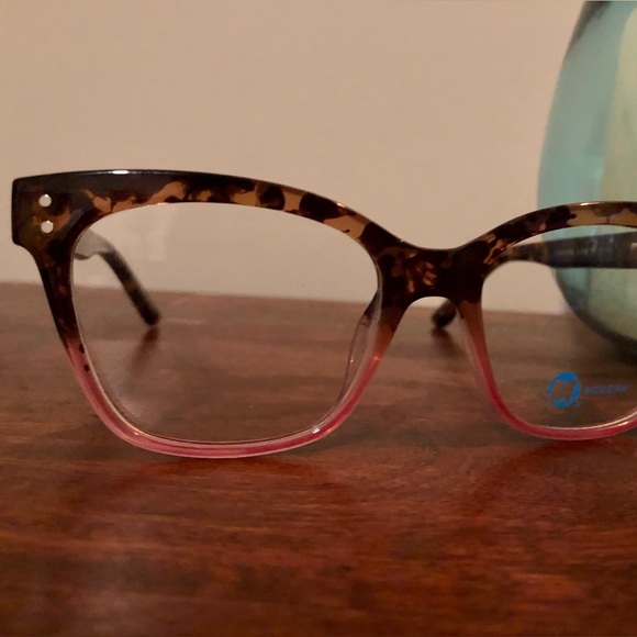 Excellent cond’n eyeglasses. Fill w/your own Rx. Tortoise rose. Case included - Picture 3 of 4